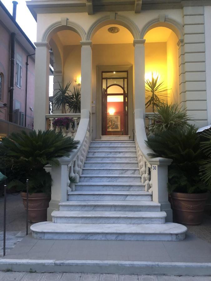 Hotel Regina Lido di Camaiore Exterior photo