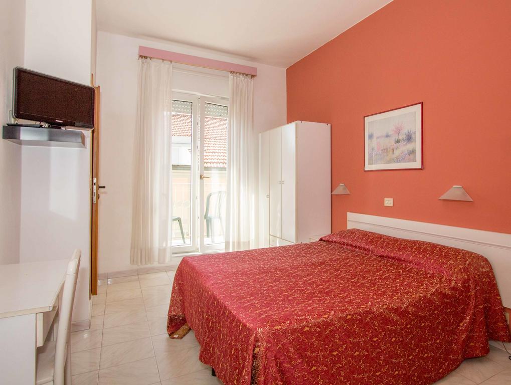 Hotel Regina Lido di Camaiore Exterior photo