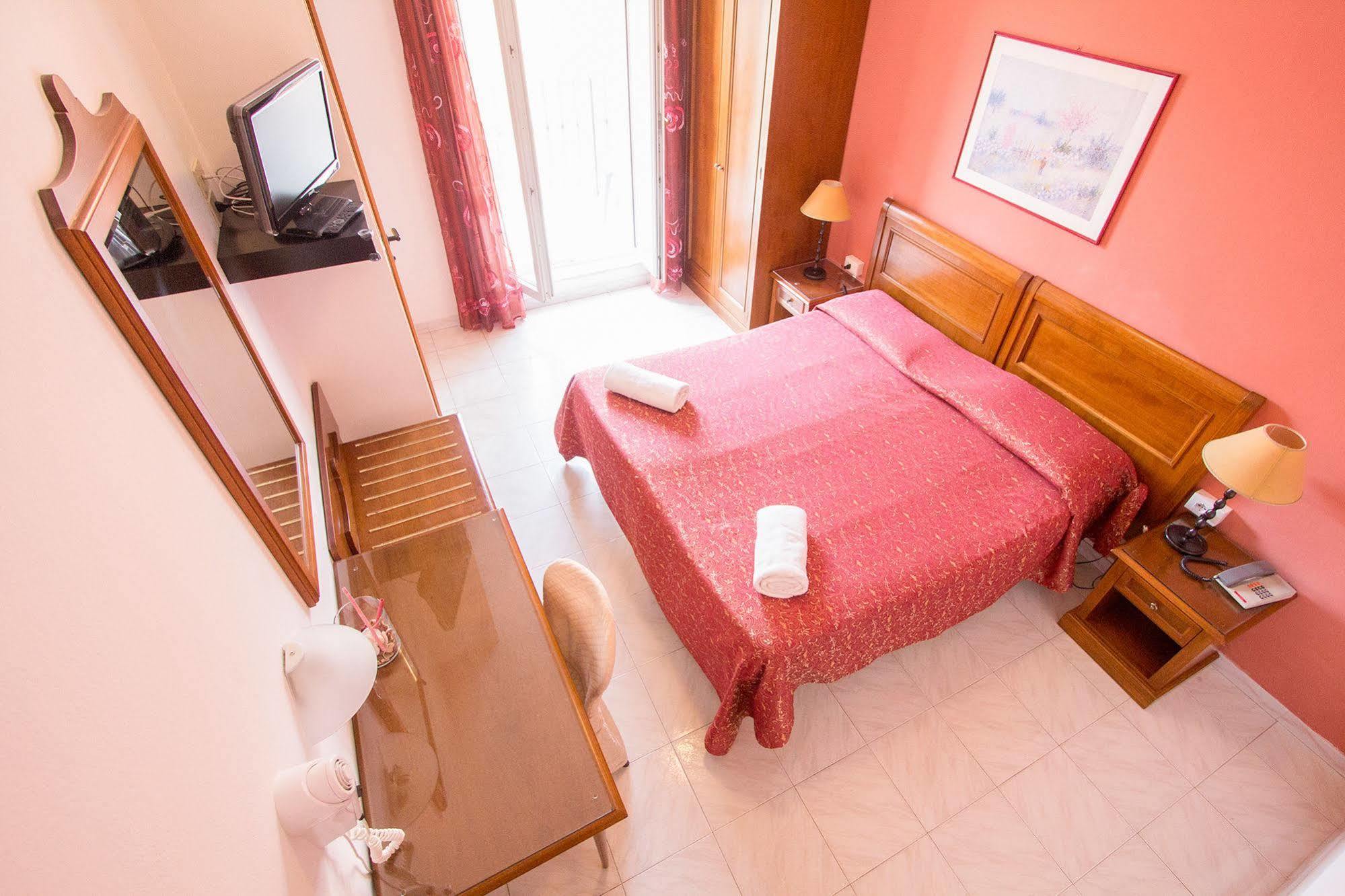 Hotel Regina Lido di Camaiore Exterior photo